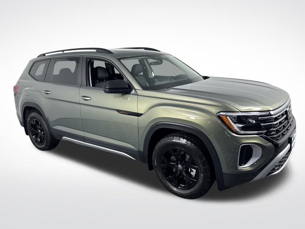 Used 2025 Volkswagen Atlas 2.0T Peak Edition SUV