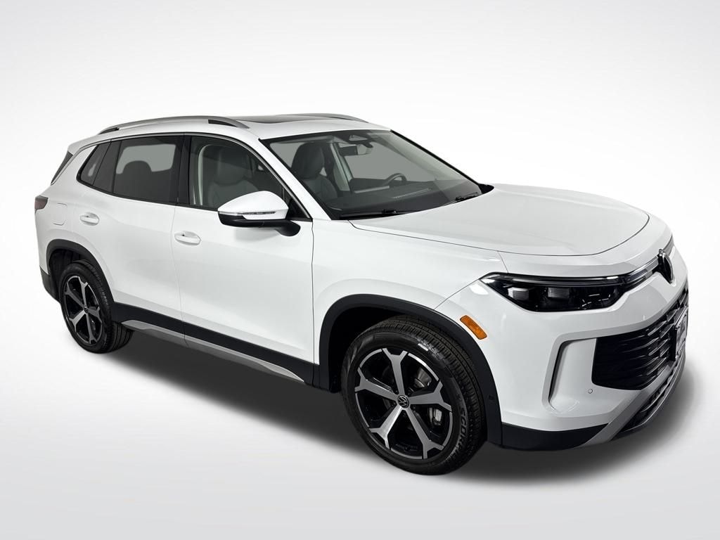 Used 2025 Volkswagen Tiguan 2.0T SE SUV