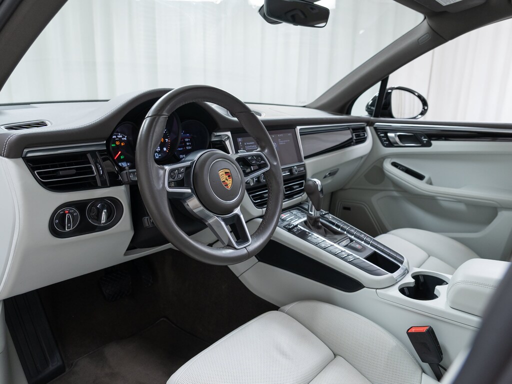 Certified 2021 Porsche Macan SUV