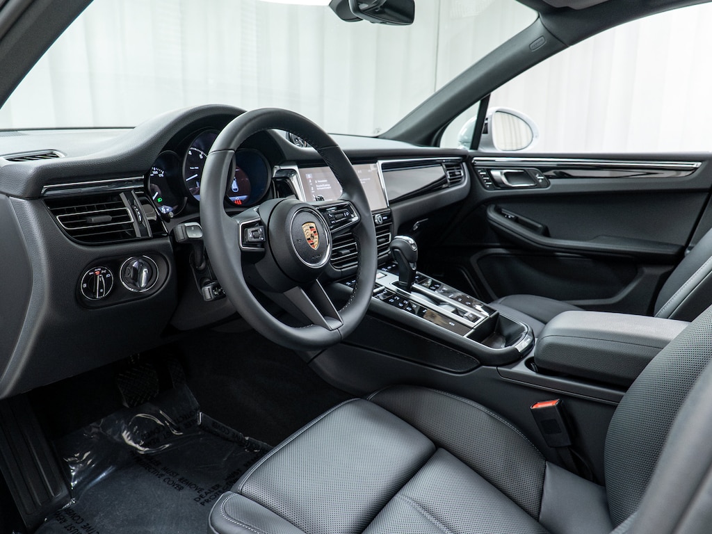 Used 2025 Porsche Macan SUV