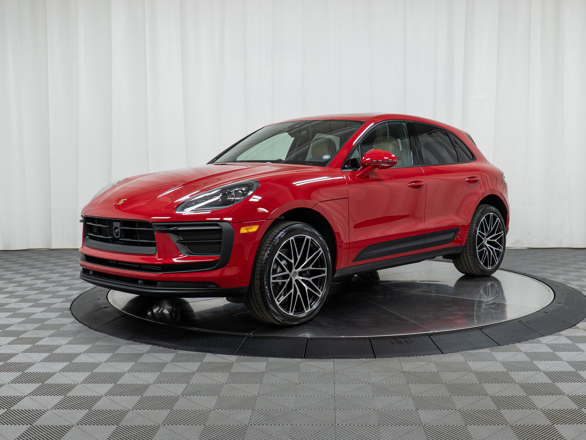 2025 Porsche Macan T