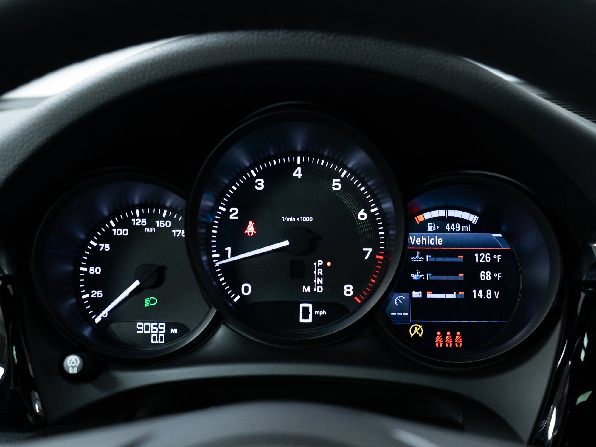 2025 Porsche Macan T - Photo 21