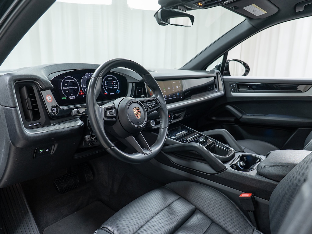 Used 2025 Porsche Cayenne SUV