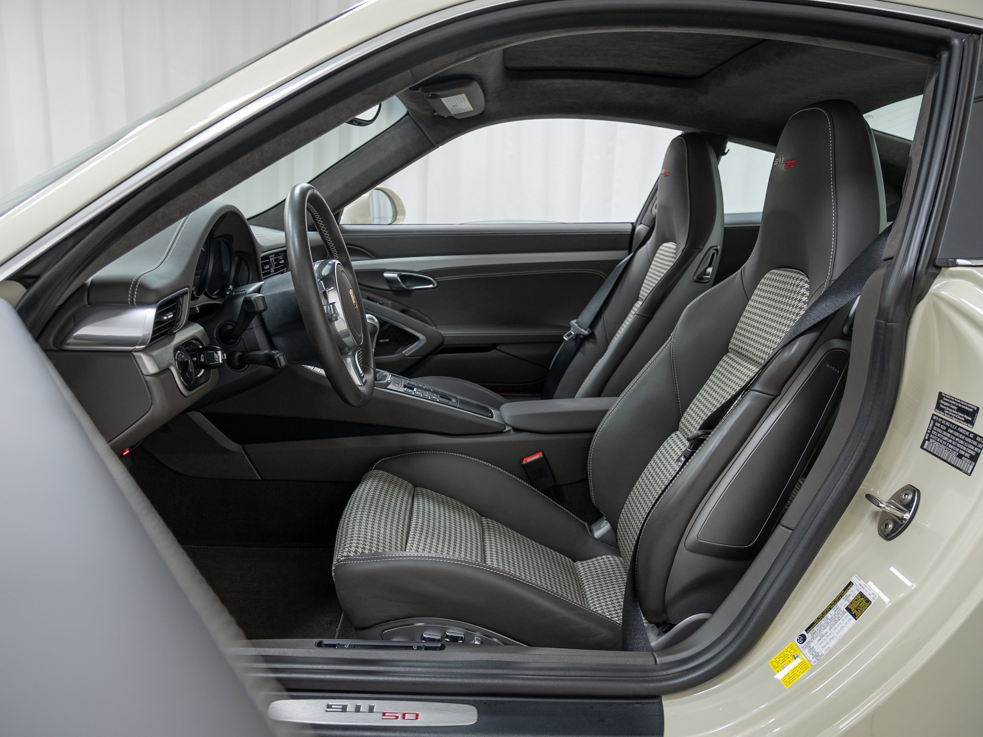 2014 Porsche 911 50th Anniversary Edition - Photo 20