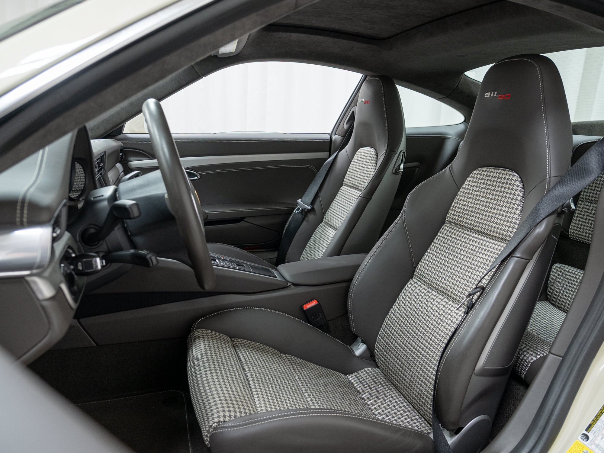 2014 Porsche 911 50th Anniversary Edition - Photo 21