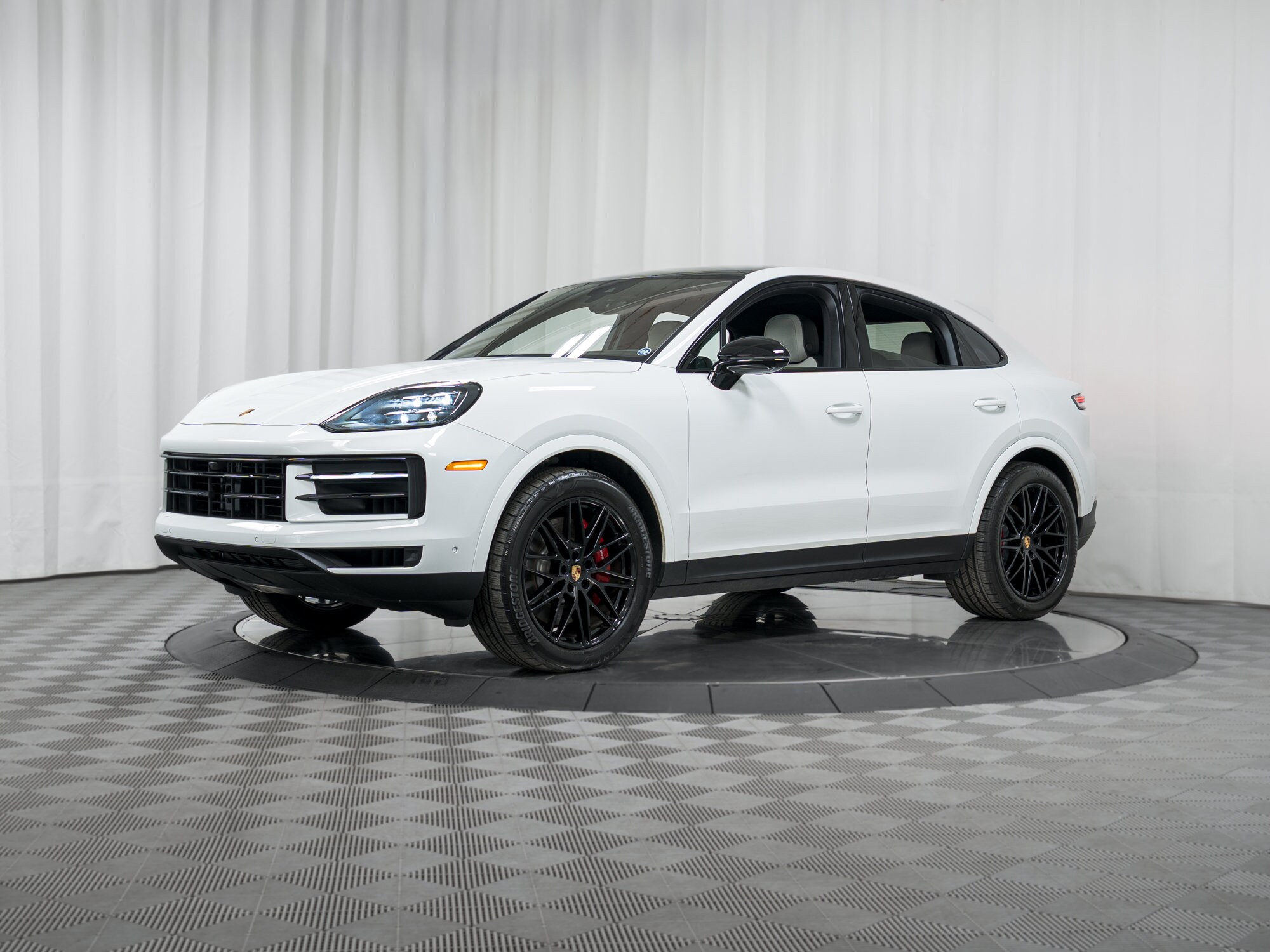 2025 Porsche Cayenne Coup S - Photo 28