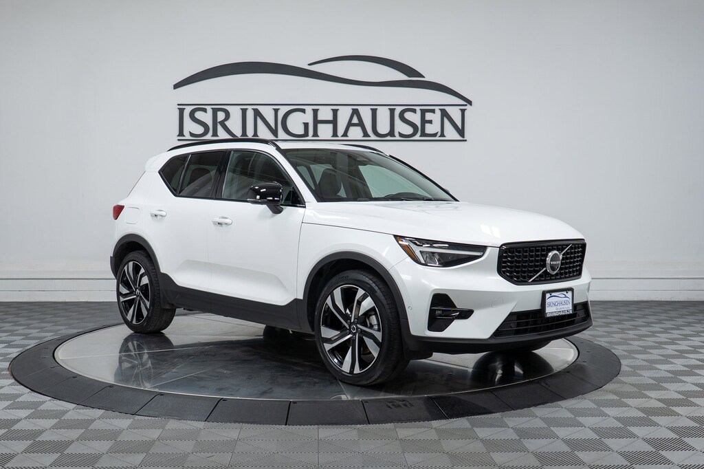 Used 2023 Volvo XC40 B5 AWD Ultimate Dark SUV