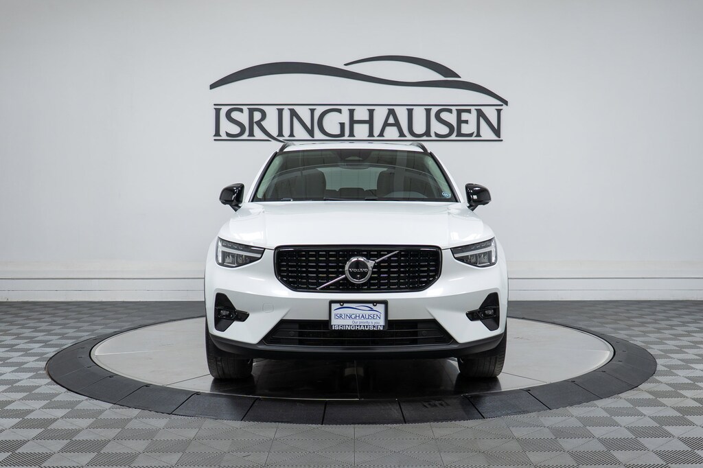 Used 2023 Volvo XC40 B5 AWD Ultimate Dark SUV