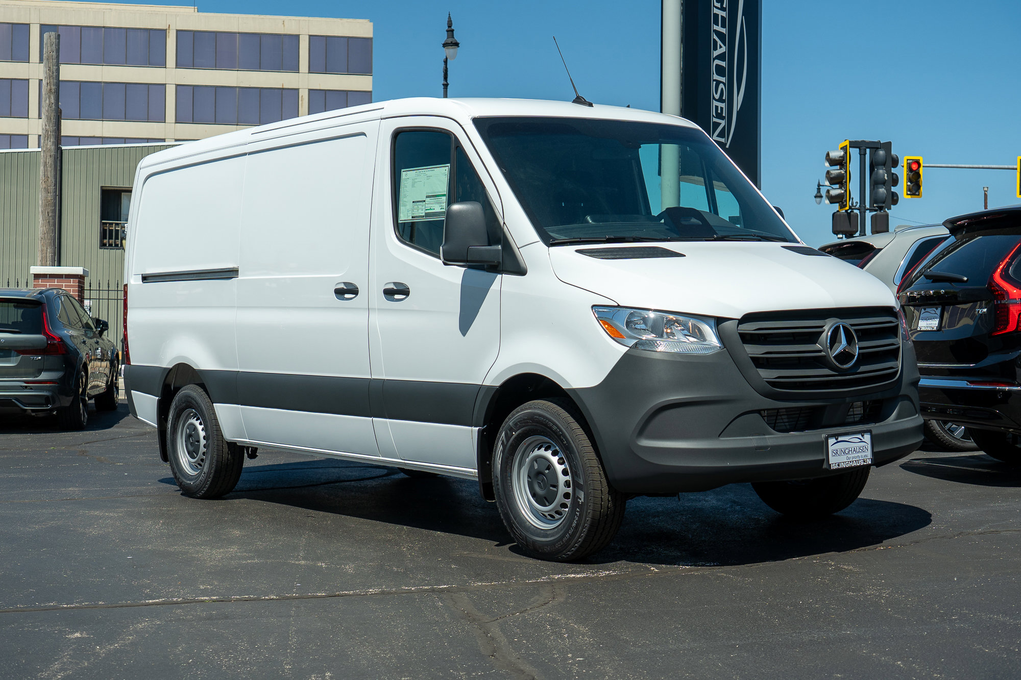 2026 Mercedes-Benz Sprinter 2500 144 WB's photo