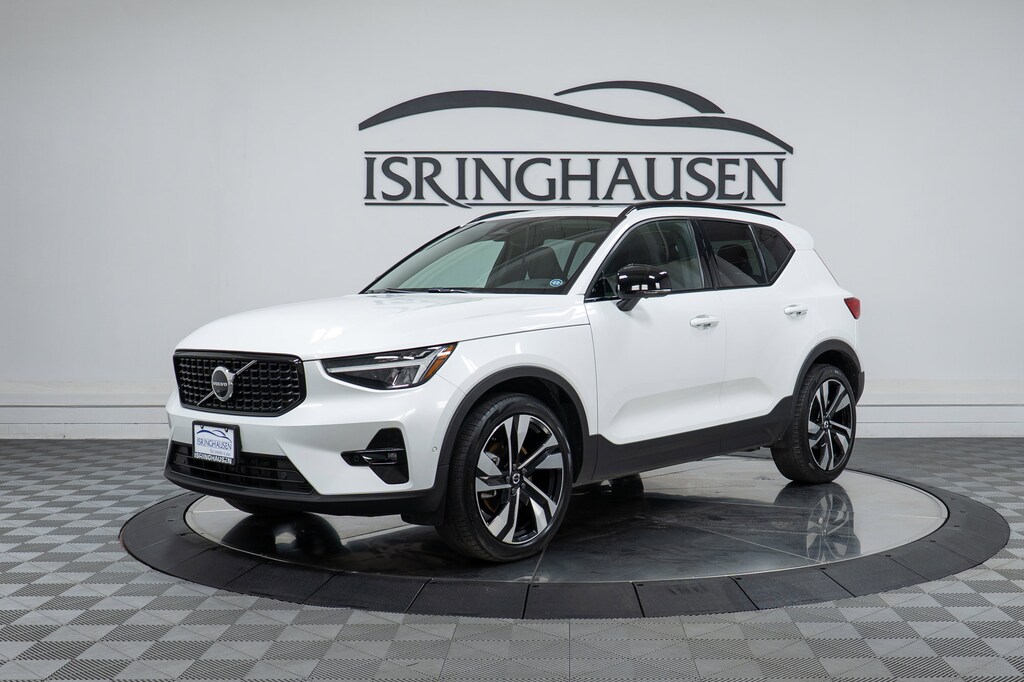 Used 2023 Volvo XC40 B5 AWD Ultimate Dark SUV