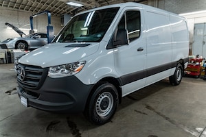 2025 Mercedes-Benz Sprinter 2500 Standard Roof 4-Cyl Diesel HO Van Cargo Van
