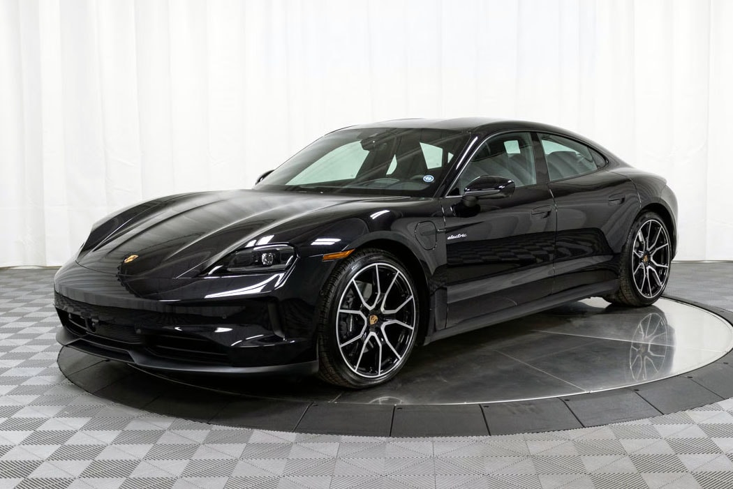 2025%20Porsche%20Taycan%20-%20Black.jpg