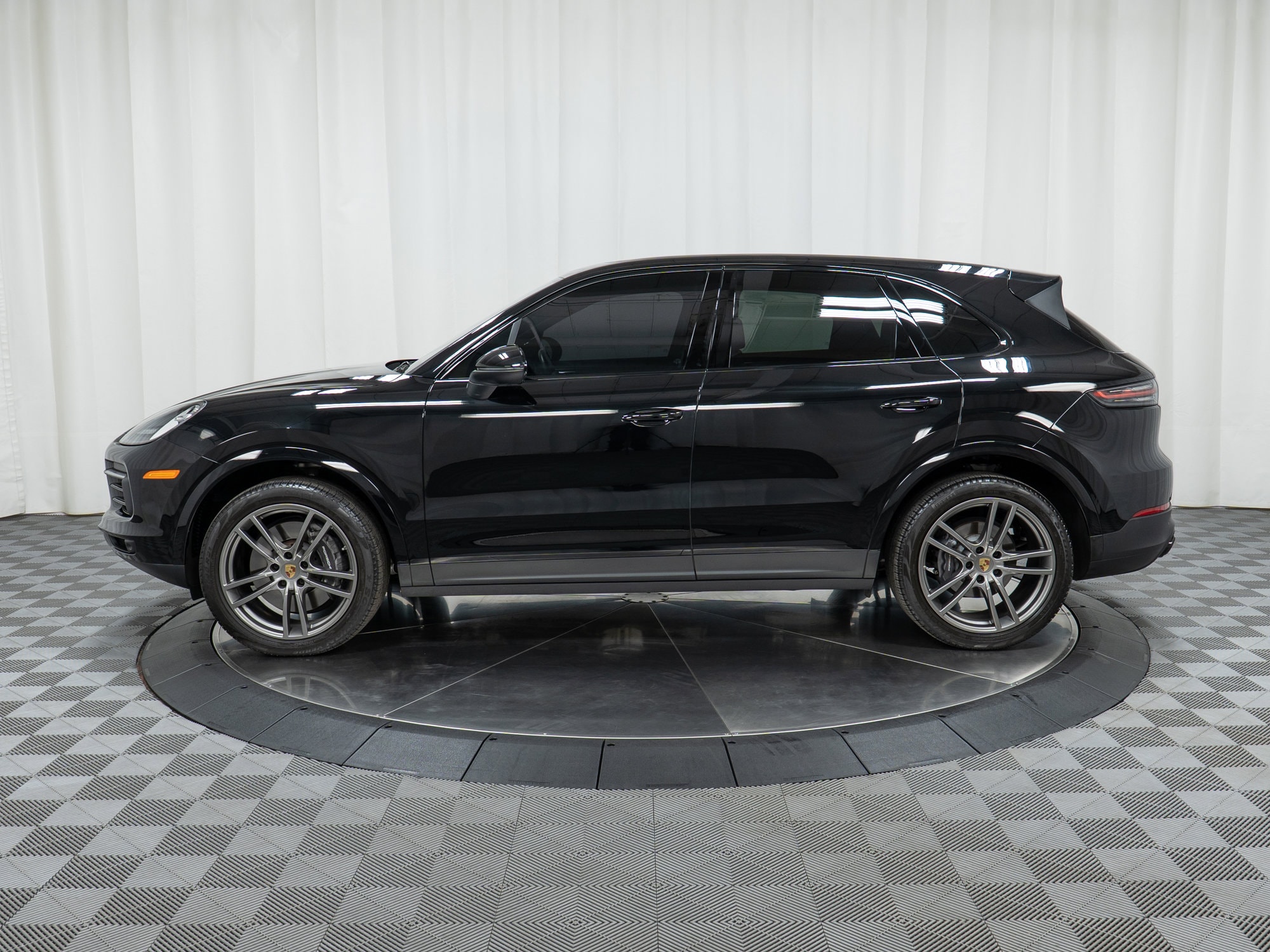 Certified 2023 Porsche Cayenne Base with VIN WP1AA2AY4PDA05849 for sale in Springfield, IL