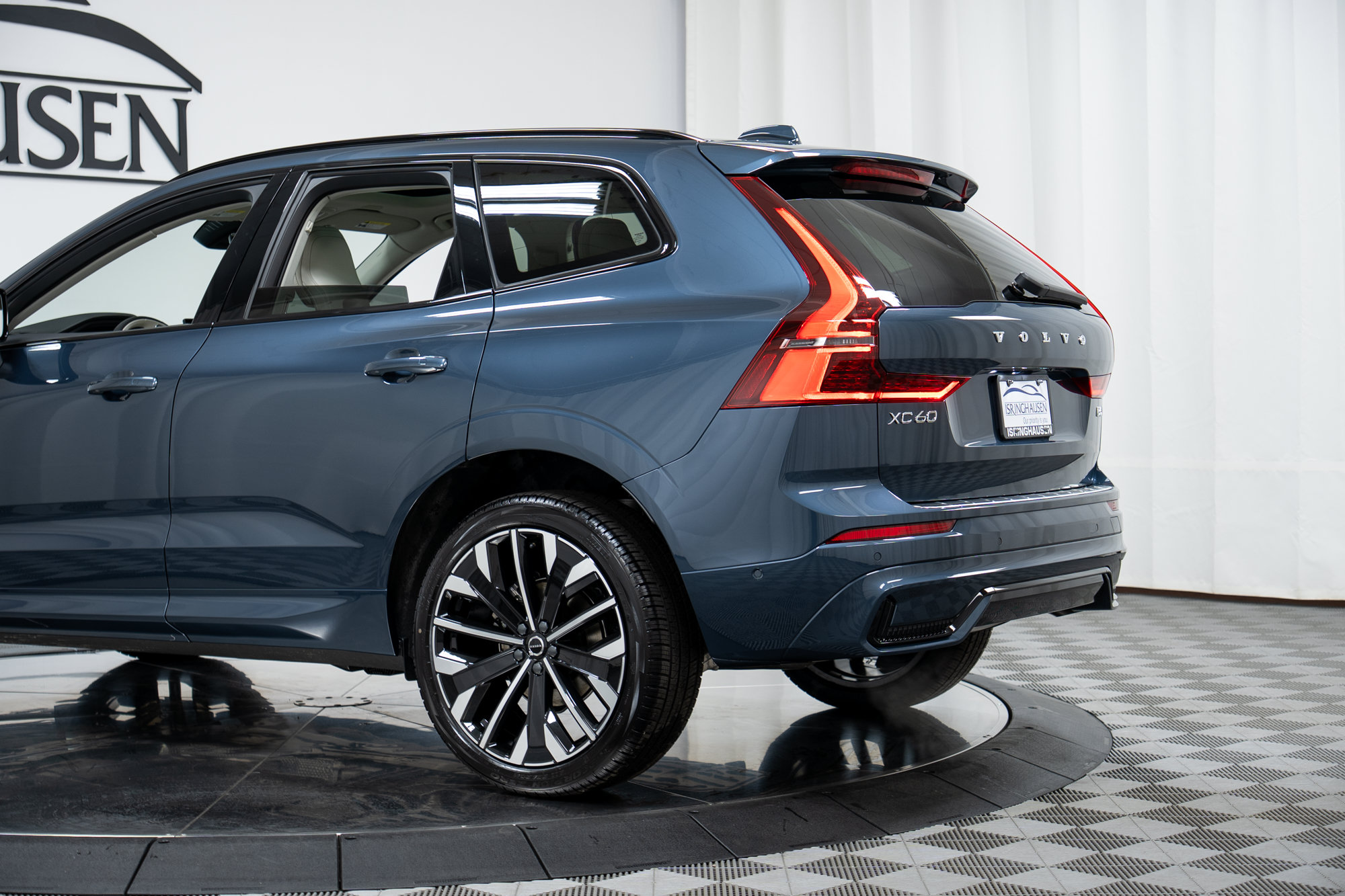 2026 Volvo XC60 Ultra - Photo 29
