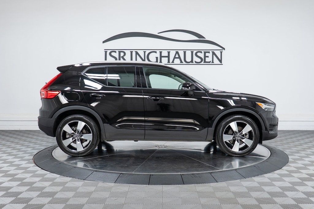 Used 2020 Volvo XC40 T5 Momentum SUV