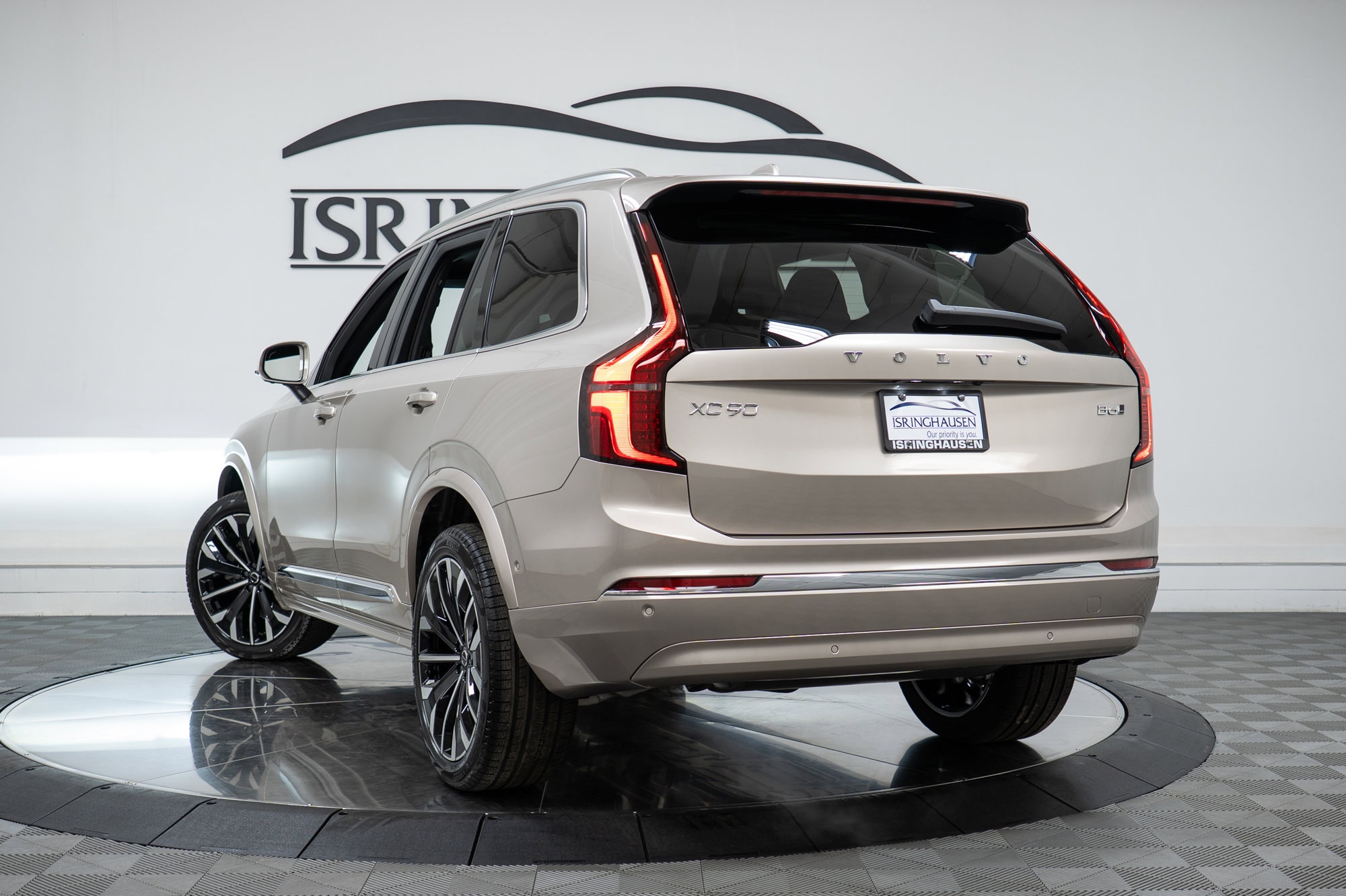 2026 Volvo XC90 Plus - Photo 28