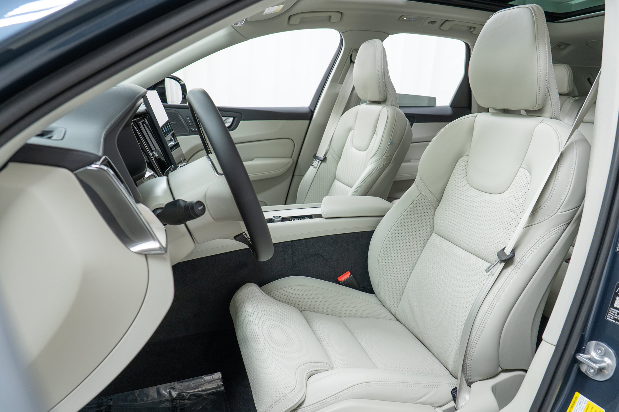 2026 Volvo XC60 Ultra - Photo 13