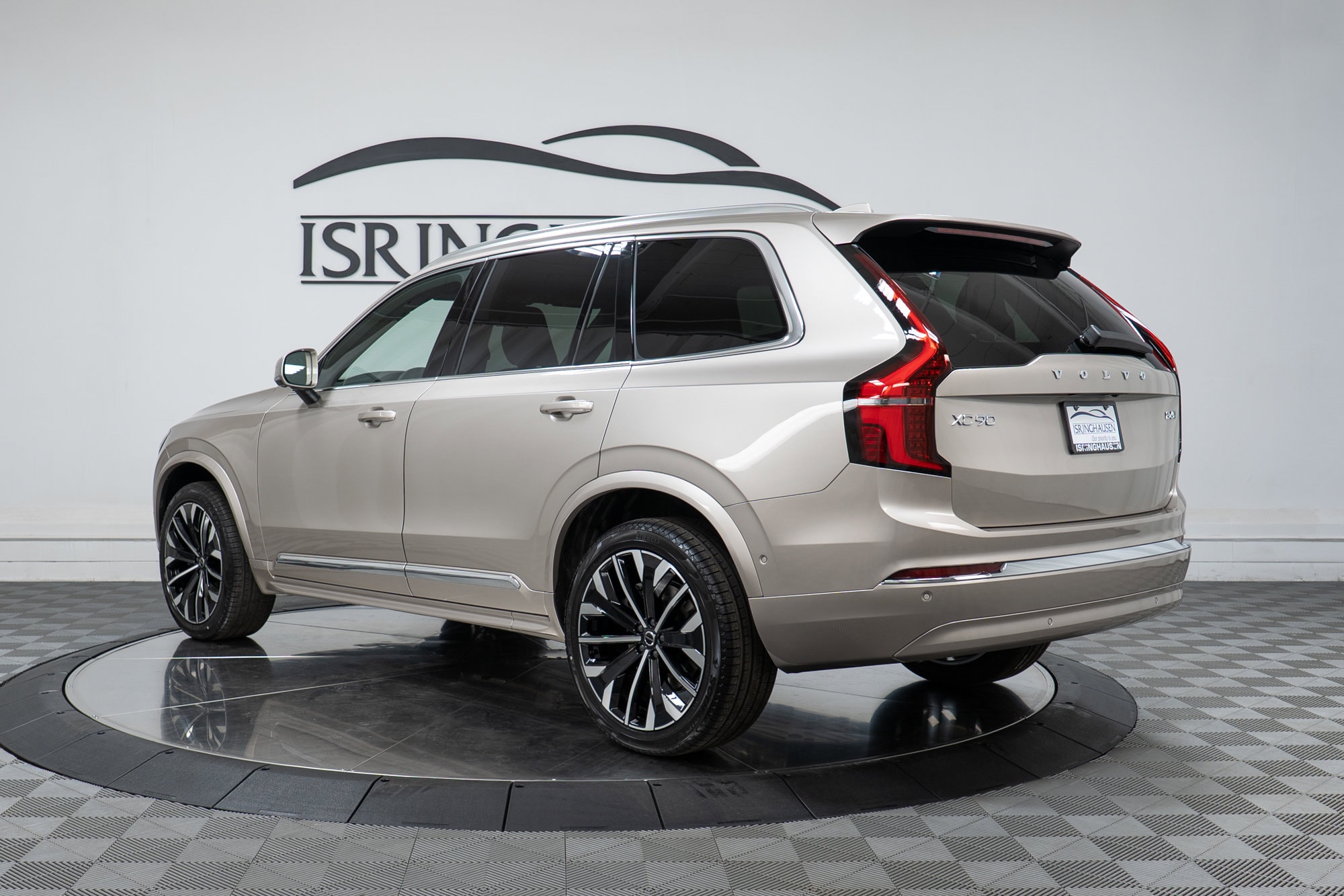 2026 Volvo XC90 Plus - Photo 7