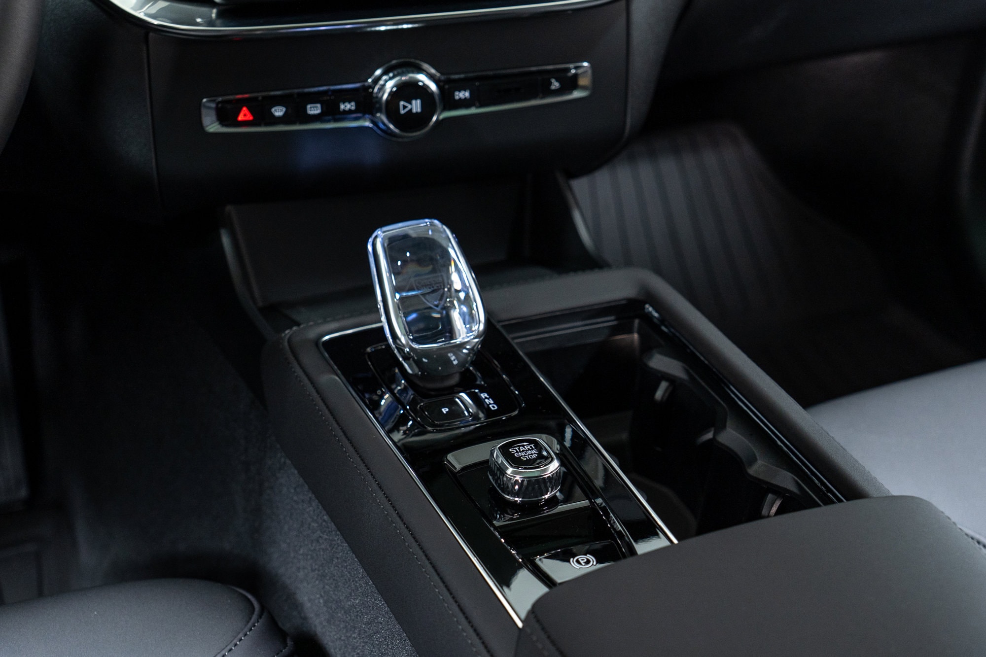 2026 Volvo XC90 Plus - Photo 20