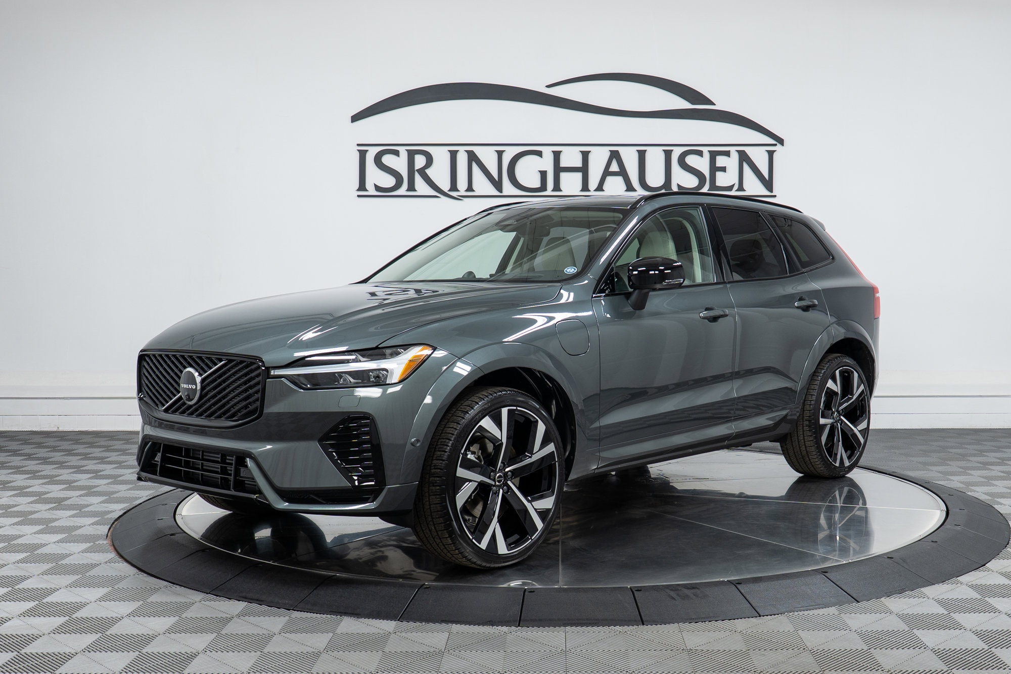 2026 Volvo XC60 plug-in hybrid SUV 