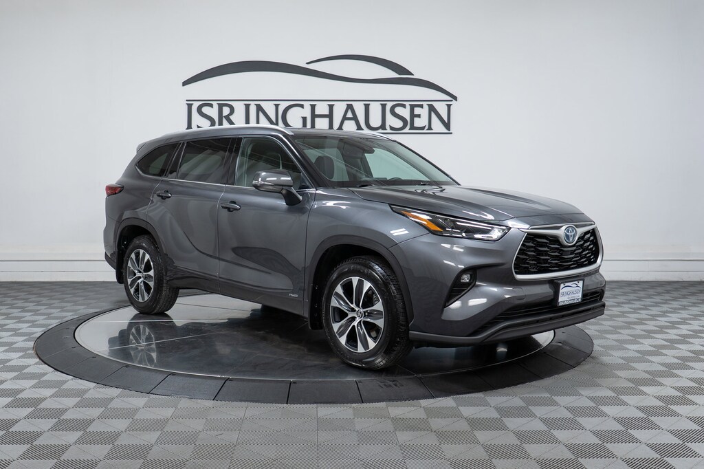 Used 2022 Toyota Highlander Hybrid XLE SUV