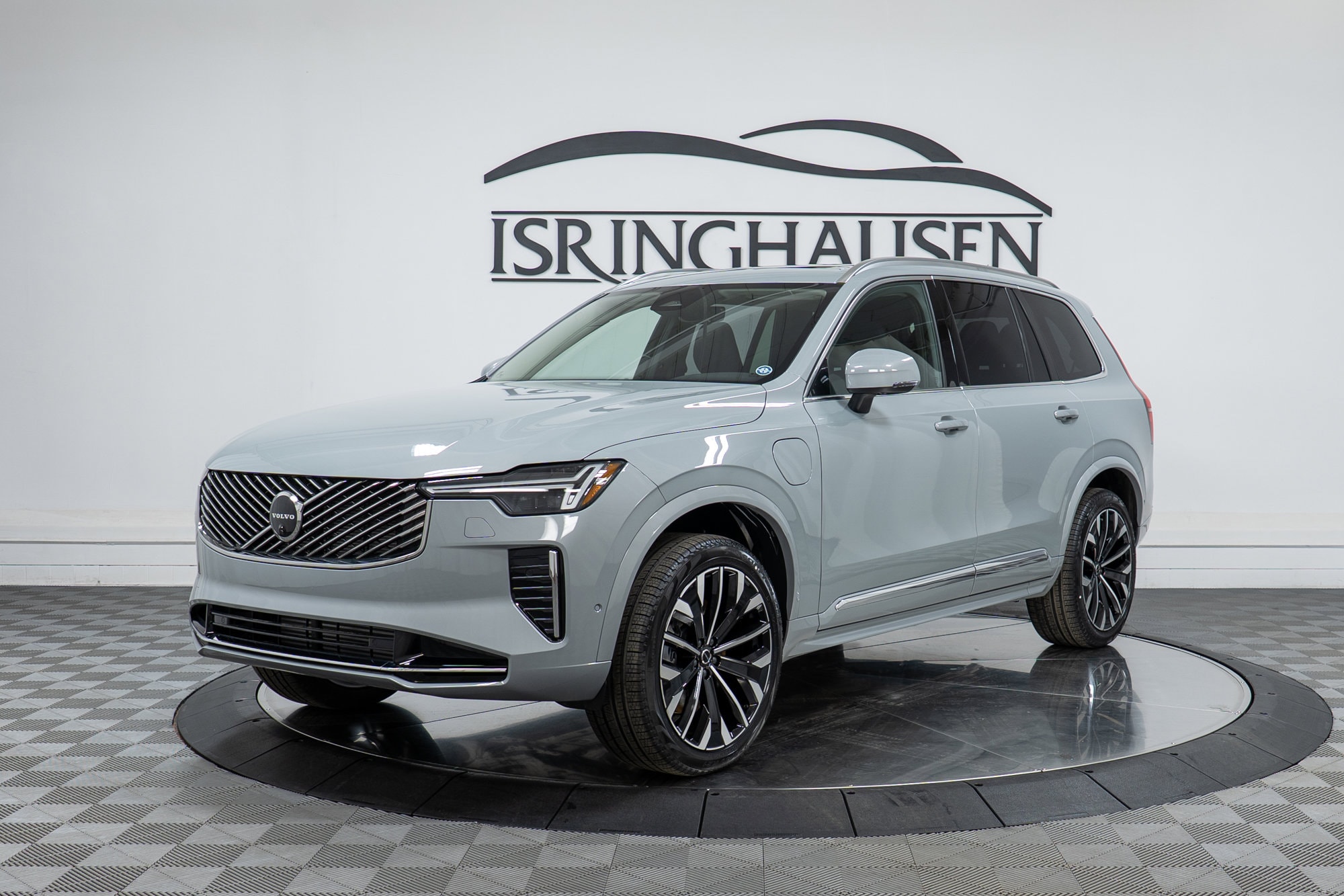 2026 Volvo XC90 plug-in hybrid SUV 