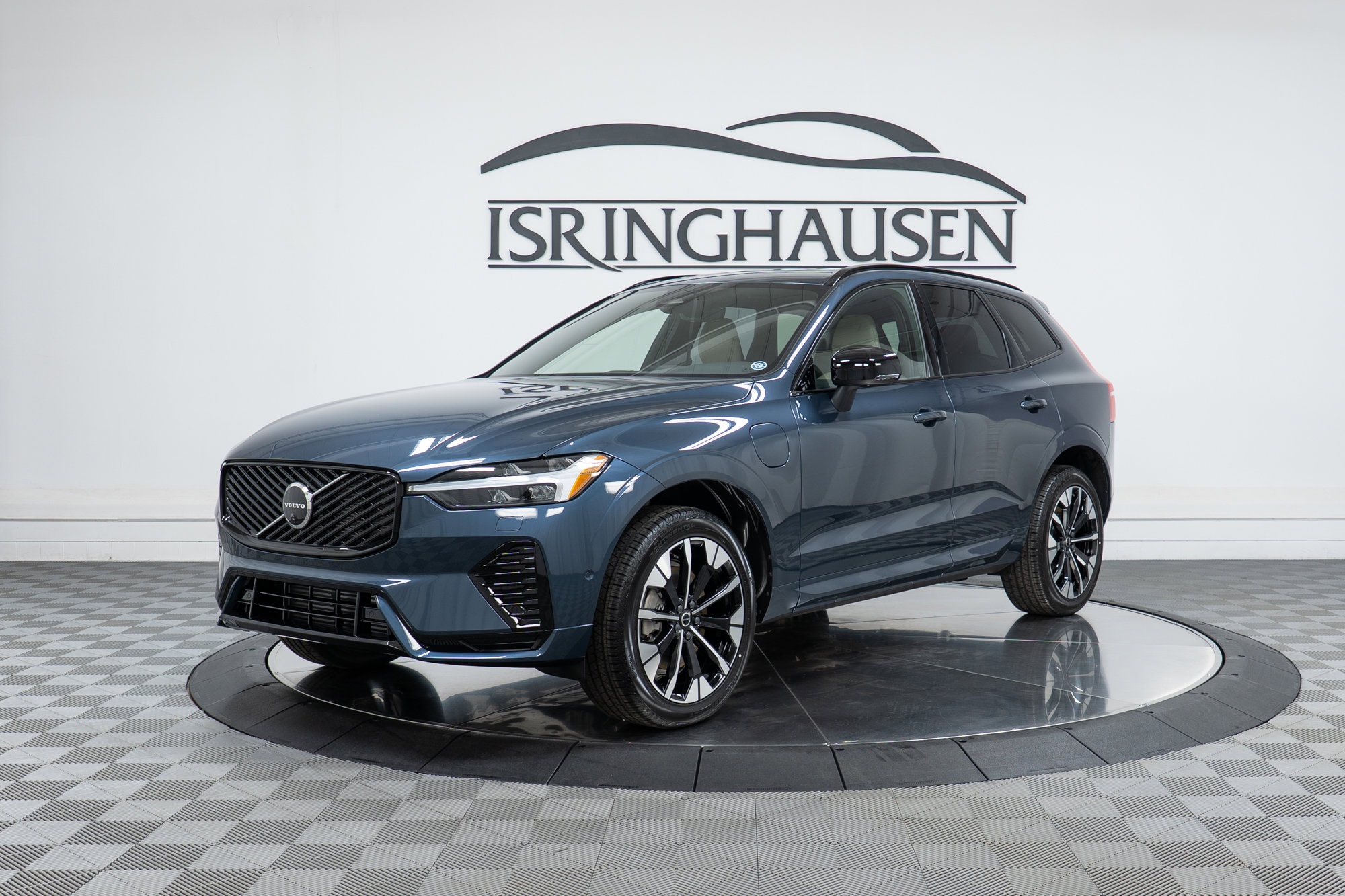 2026 Volvo XC60 plug-in hybrid SUV 