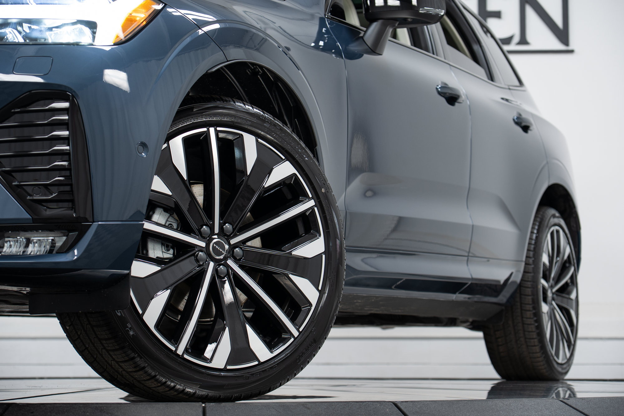 2026 Volvo XC60 Ultra - Photo 27