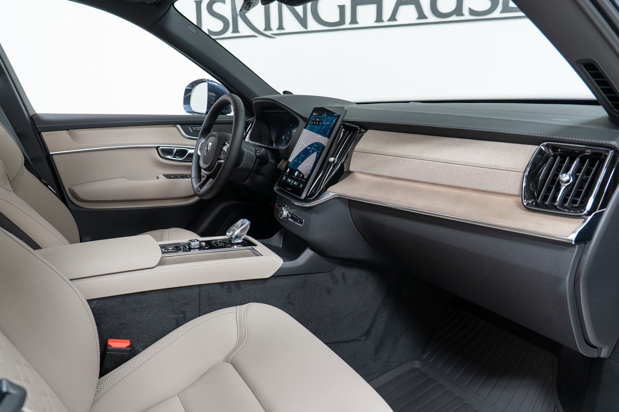 2026 Volvo XC90 Plus - Photo 21