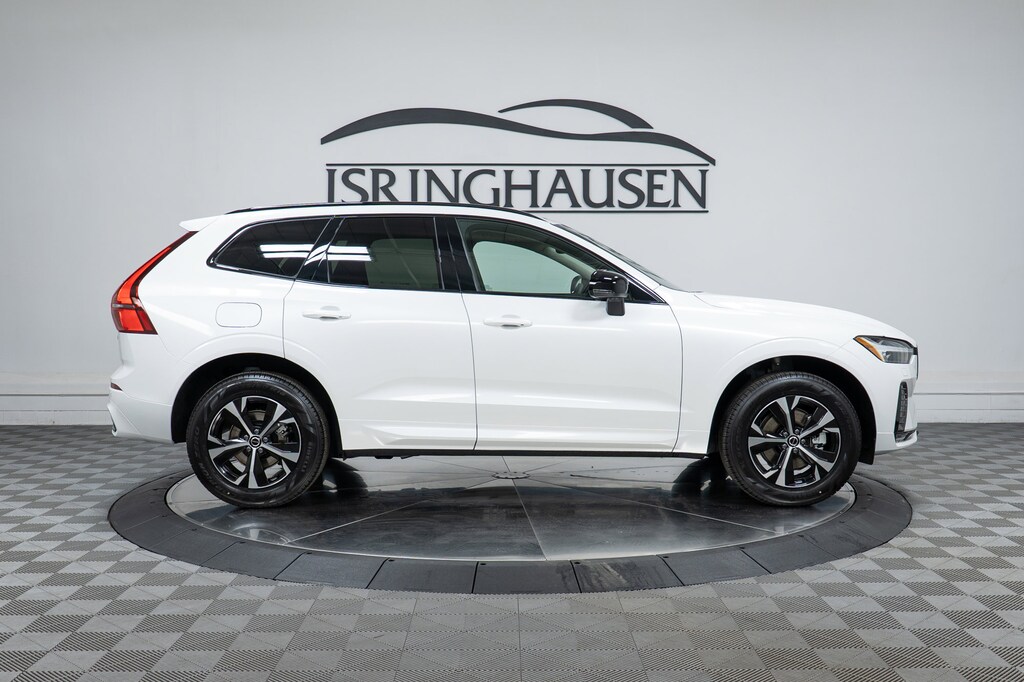 New 2026 Volvo XC60 B5 Core SUV