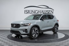 2026 Volvo XC40 B5 Plus AWD SUV