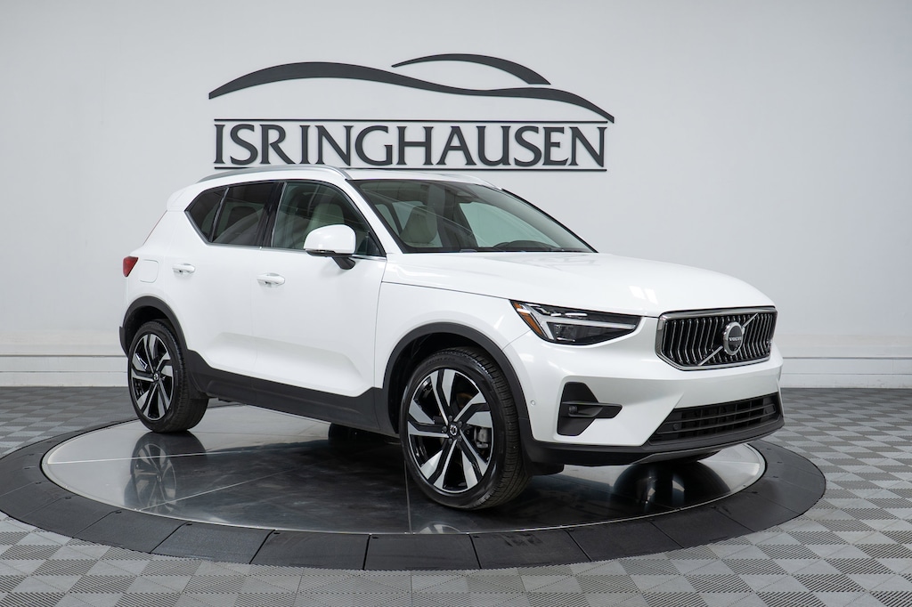 Certified 2025 Volvo XC40 B5 Plus Bright Theme SUV