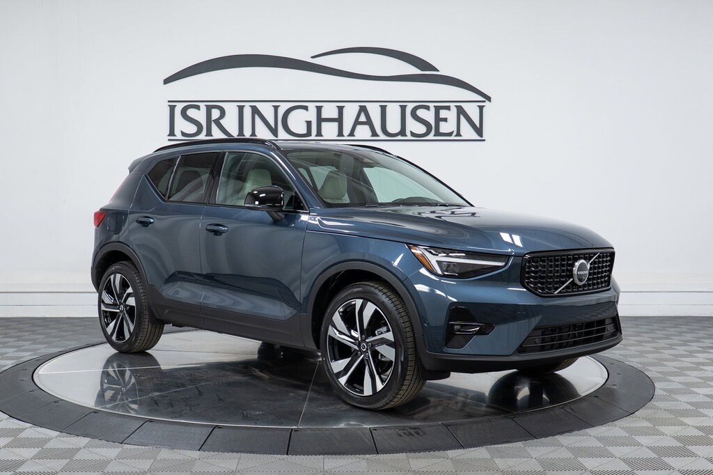 New 2026 Volvo XC40 B5 Ultra SUV