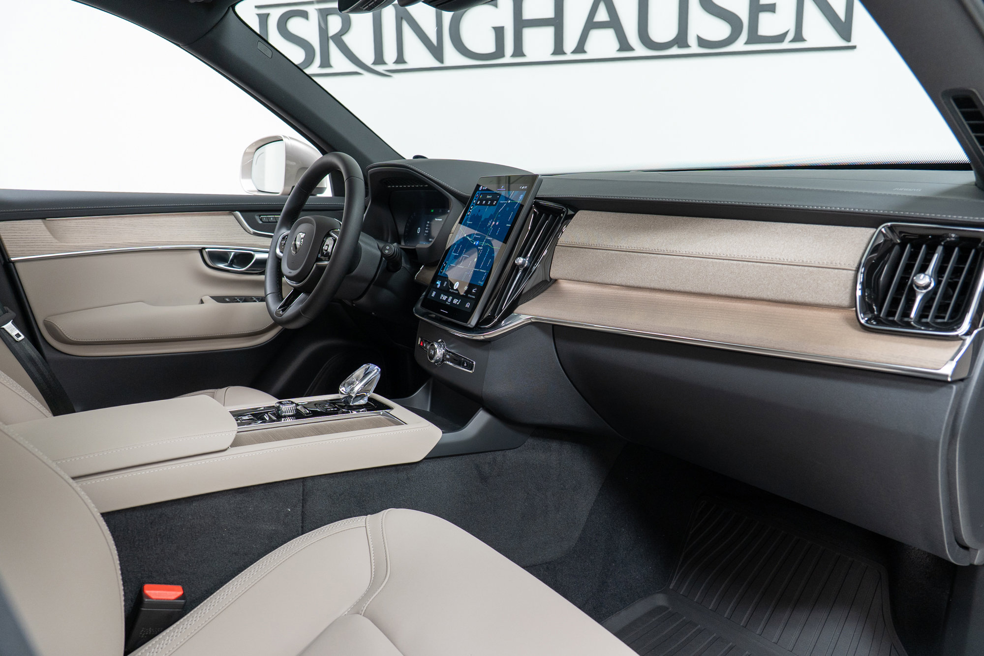 2026 Volvo XC90 Plus - Photo 21