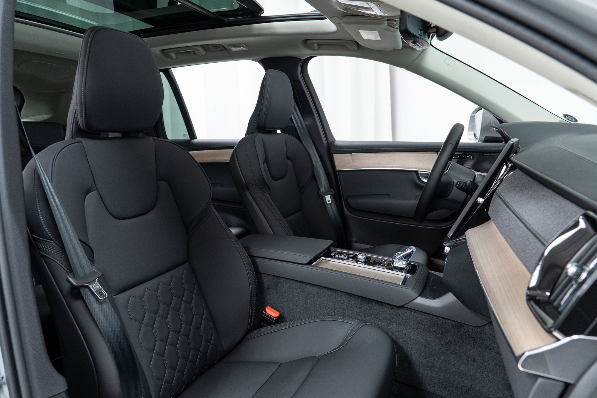 2026 Volvo XC90 Plus - Photo 22