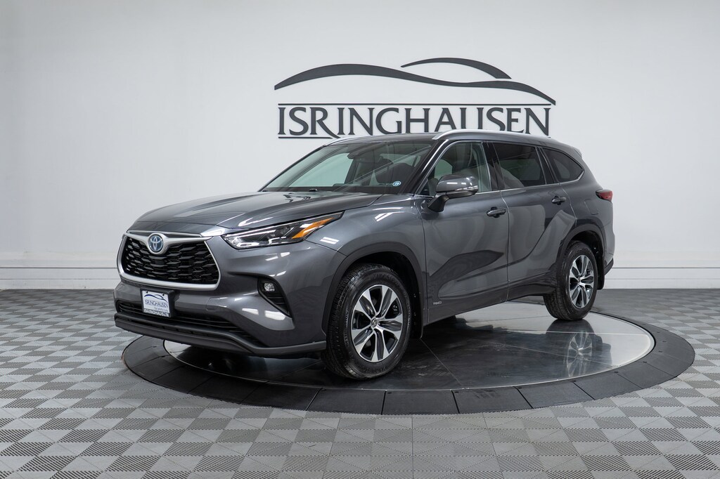 Used 2022 Toyota Highlander Hybrid XLE SUV