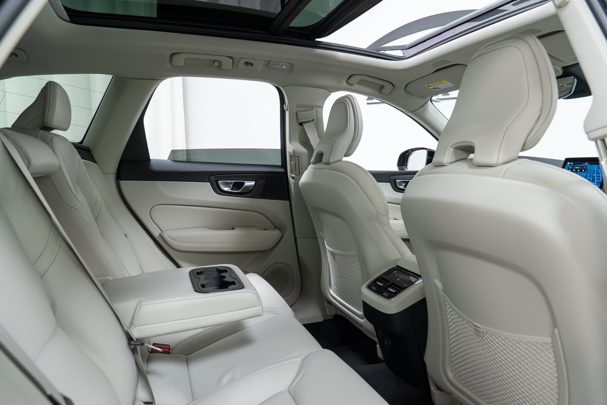 2026 Volvo XC60 Ultra - Photo 23