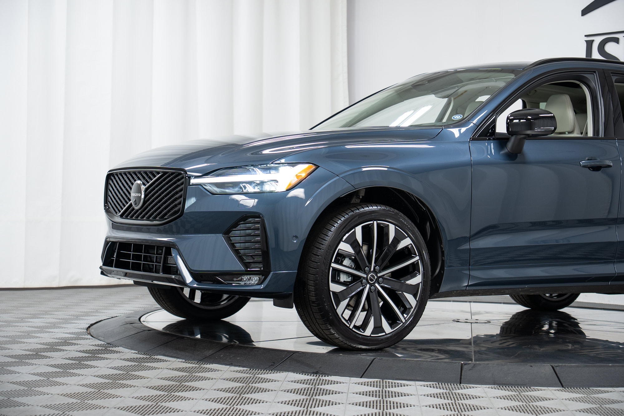 2026 Volvo XC60 Ultra - Photo 25
