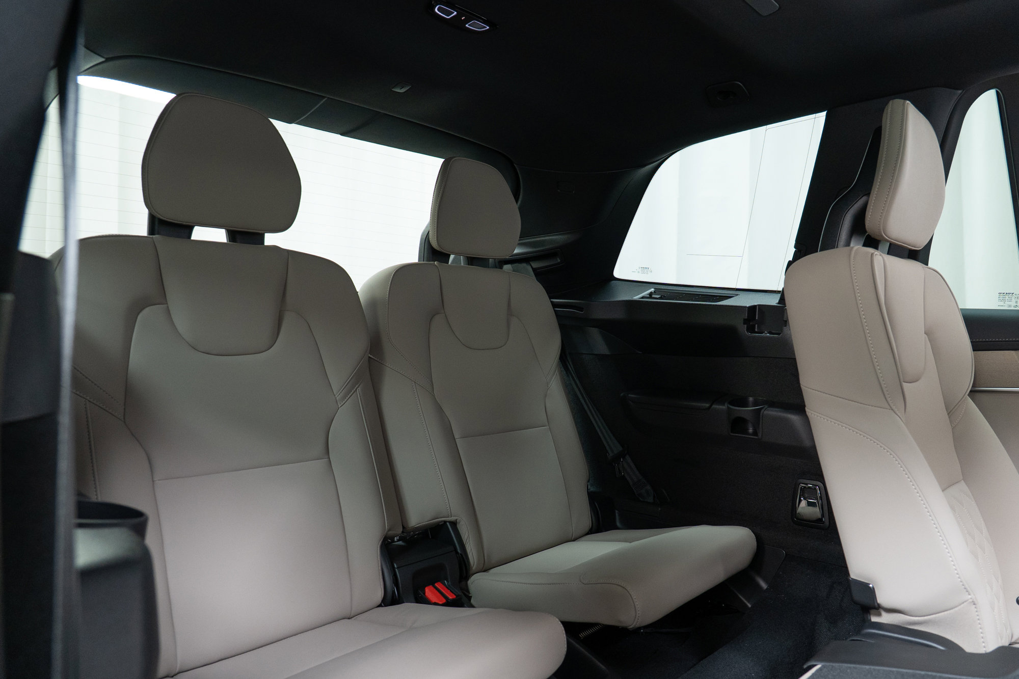 2026 Volvo XC90 Plus - Photo 25