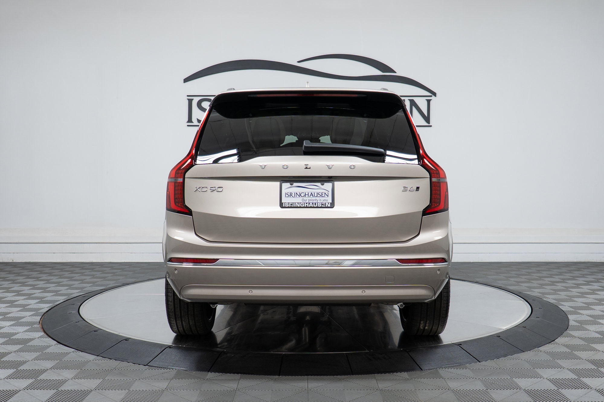 2026 Volvo XC90 Plus - Photo 6