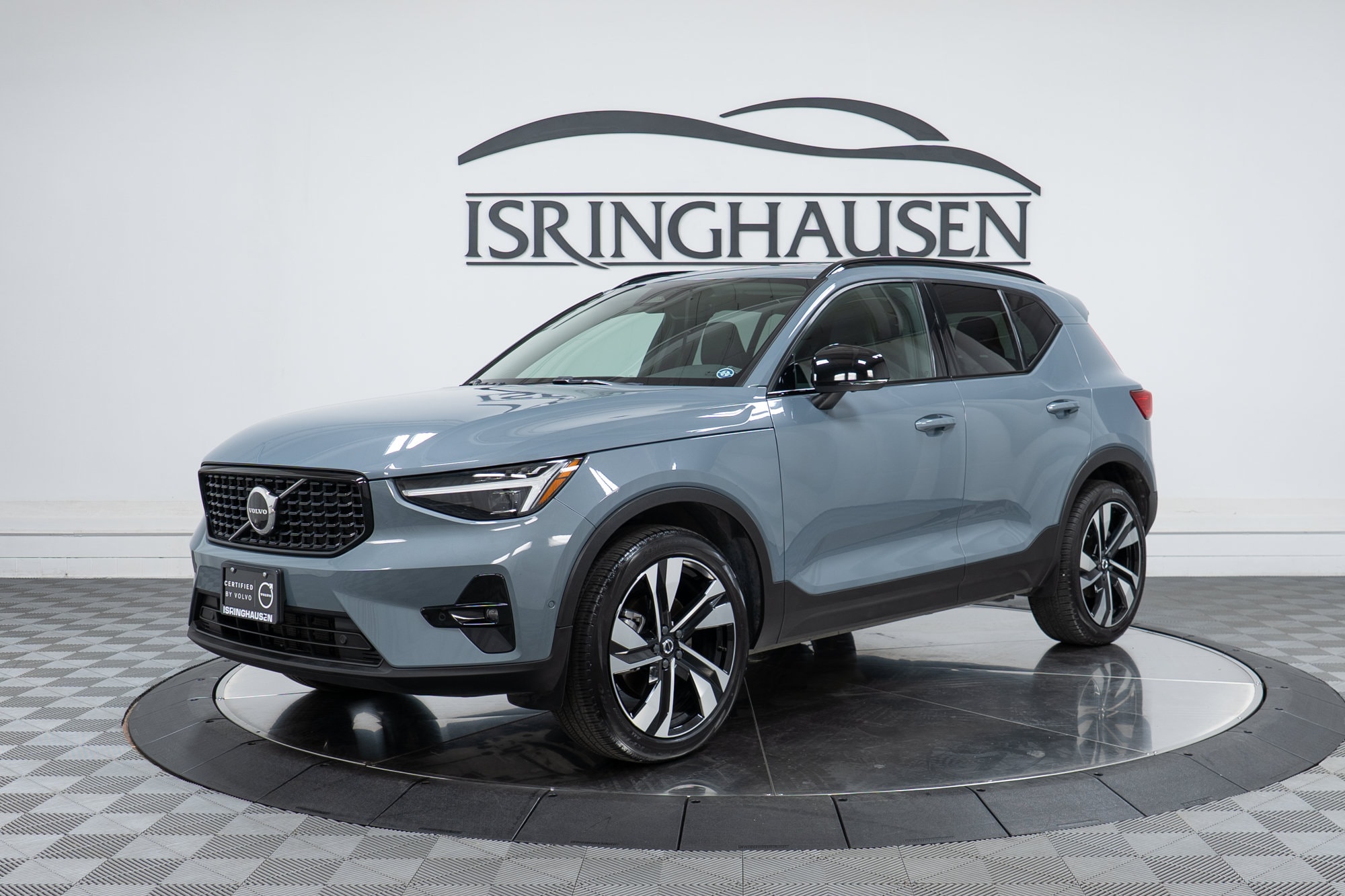 2023 Volvo XC40 SUV 