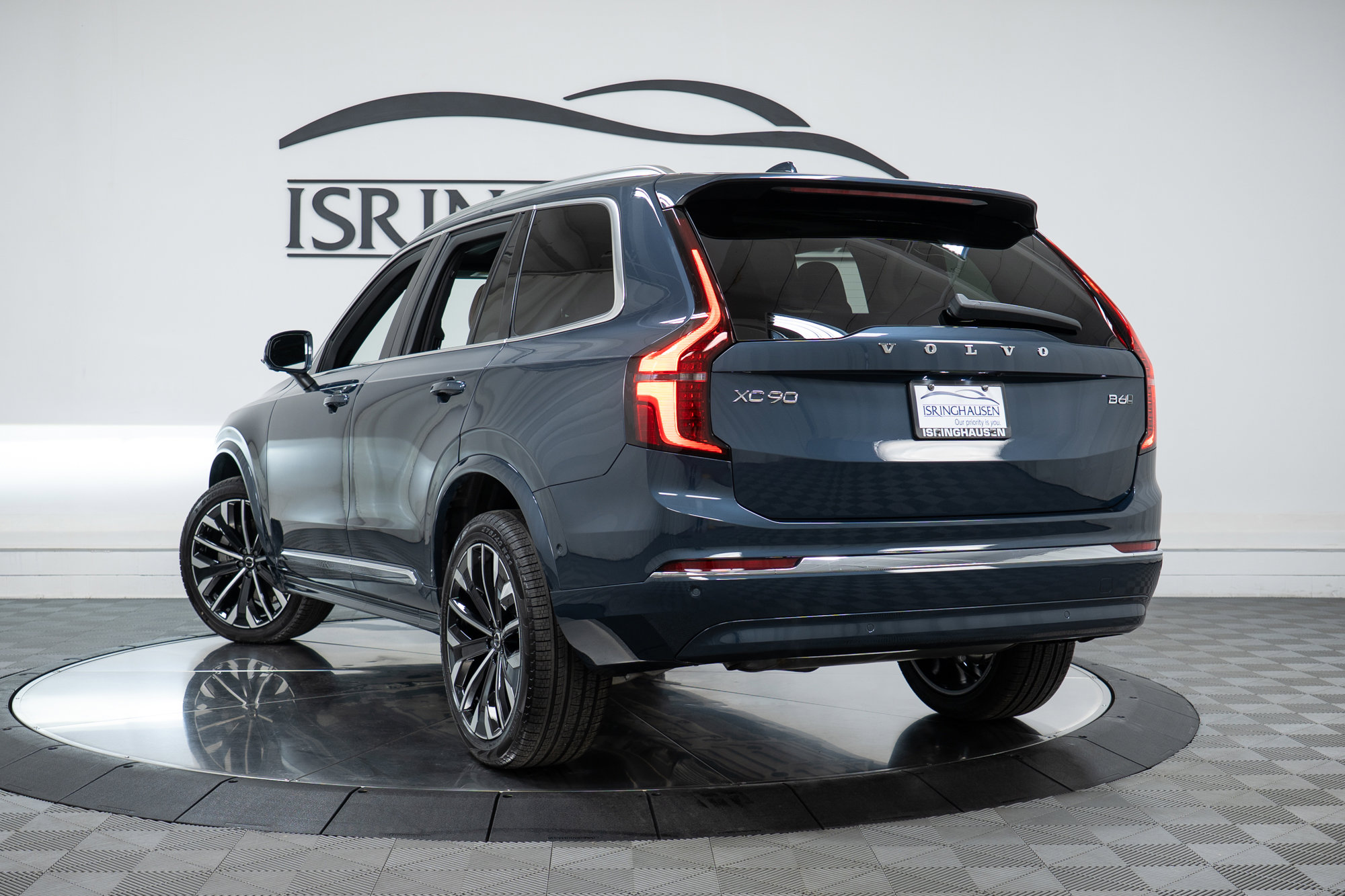2026 Volvo XC90 Plus - Photo 29