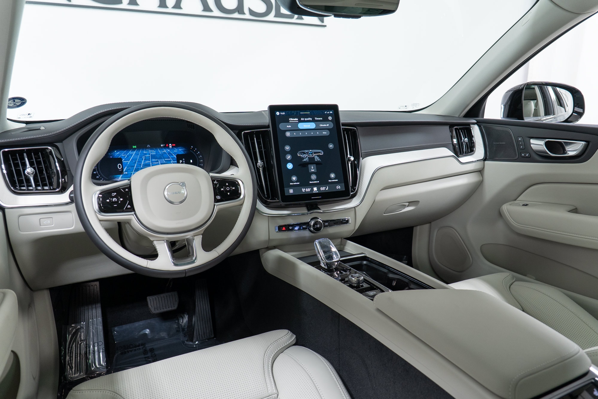 2026 Volvo XC60 Ultra - Photo 16