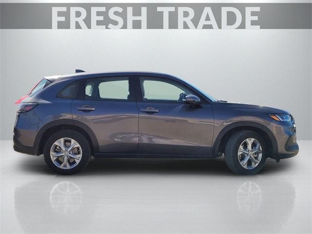 2024 Honda HR-V LX 2WD photo 3