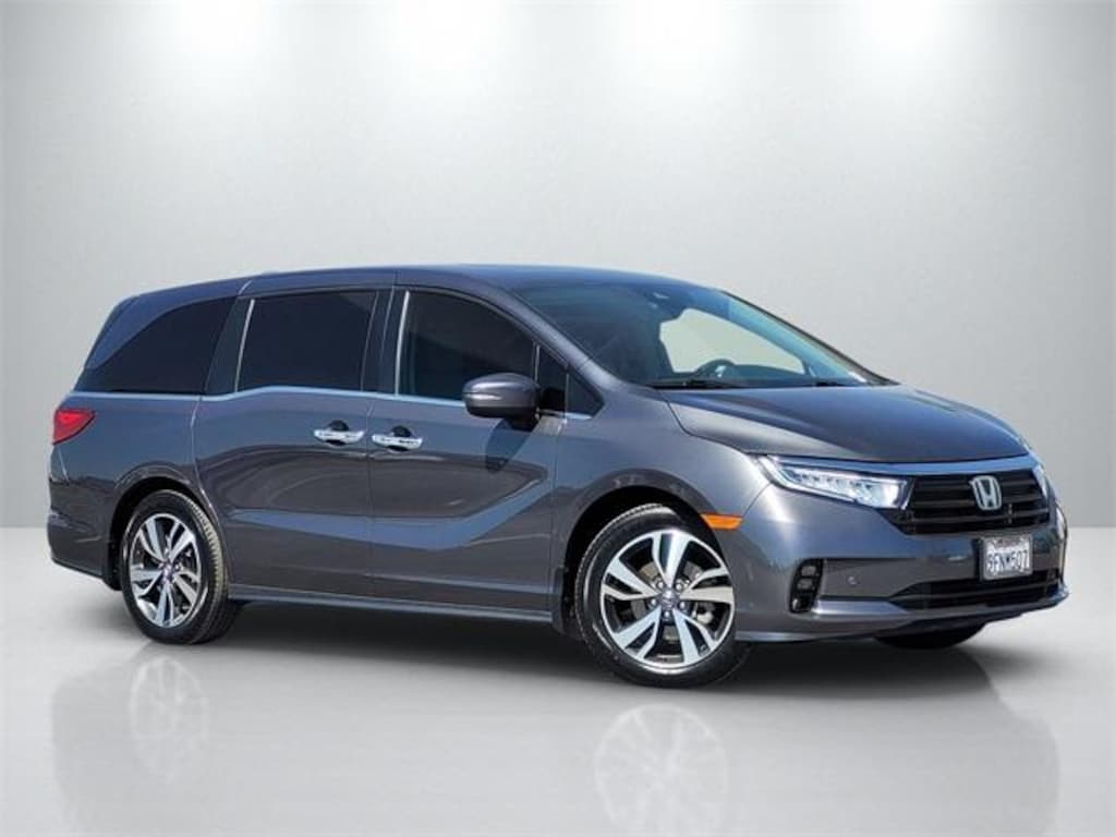 Used 2023 Honda Odyssey Touring Van