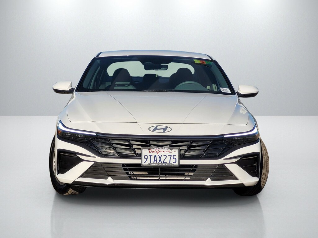 Used 2025 Hyundai Elantra SE Sedan