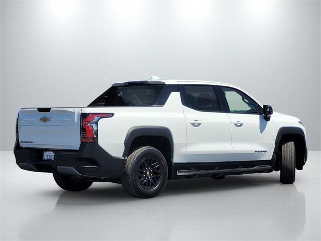 2025 Chevrolet Silverado EV LT photo 4