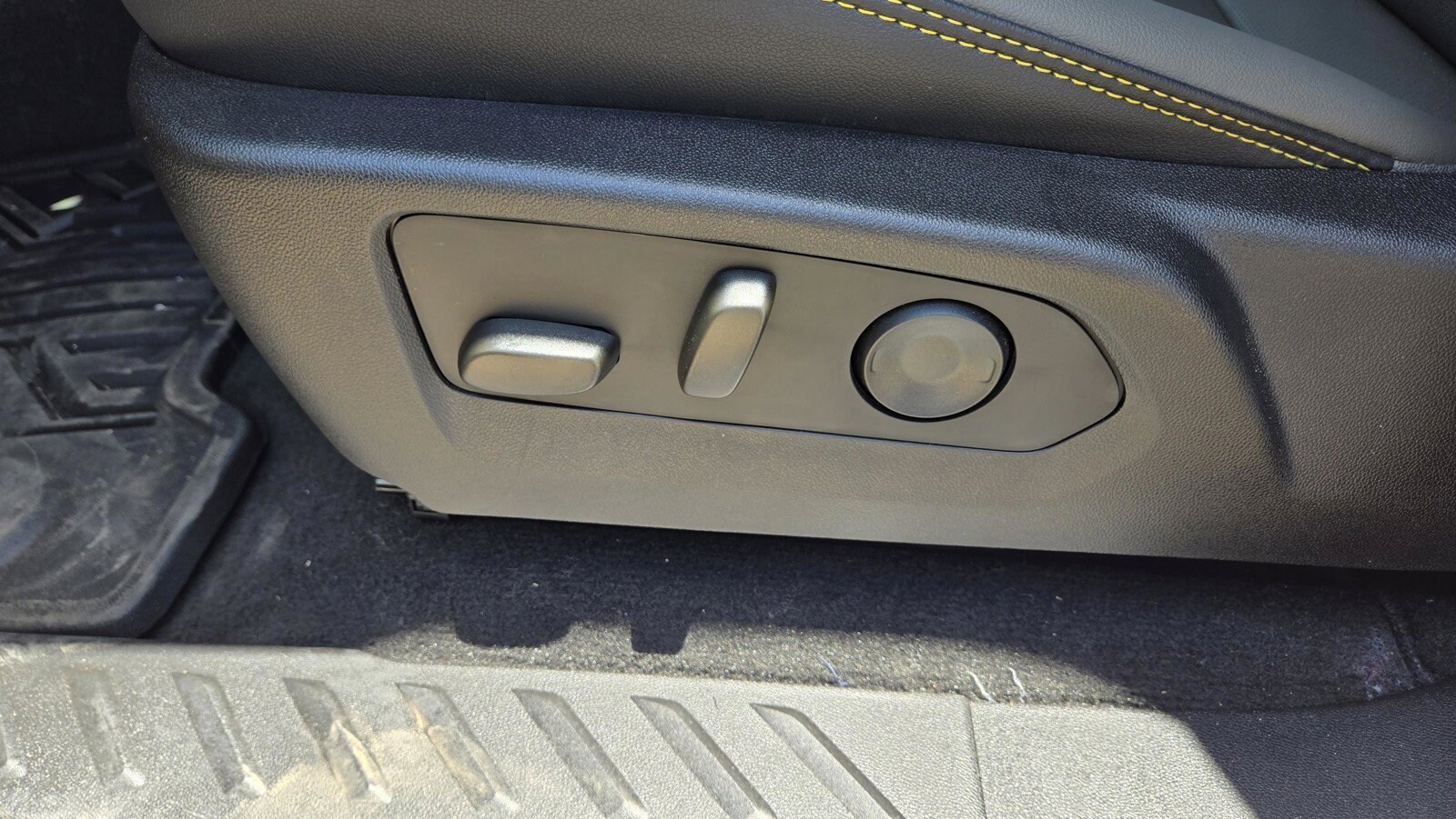 2026 Chevrolet Colorado ZR2 - Photo 12