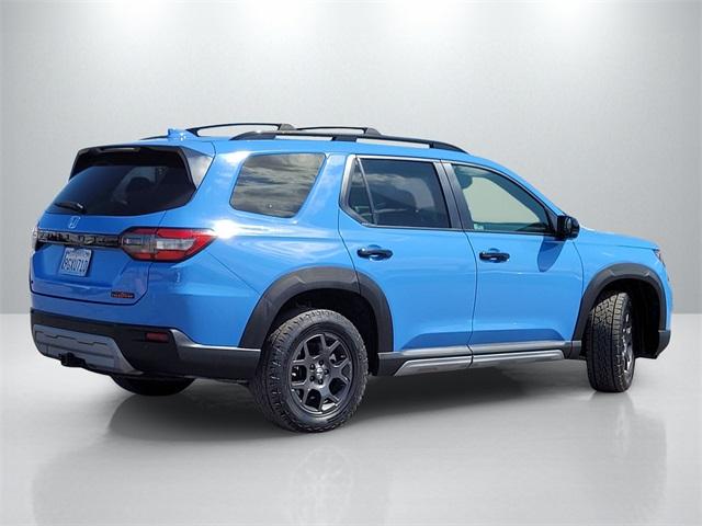 2023 Honda Pilot TrailSport photo 4