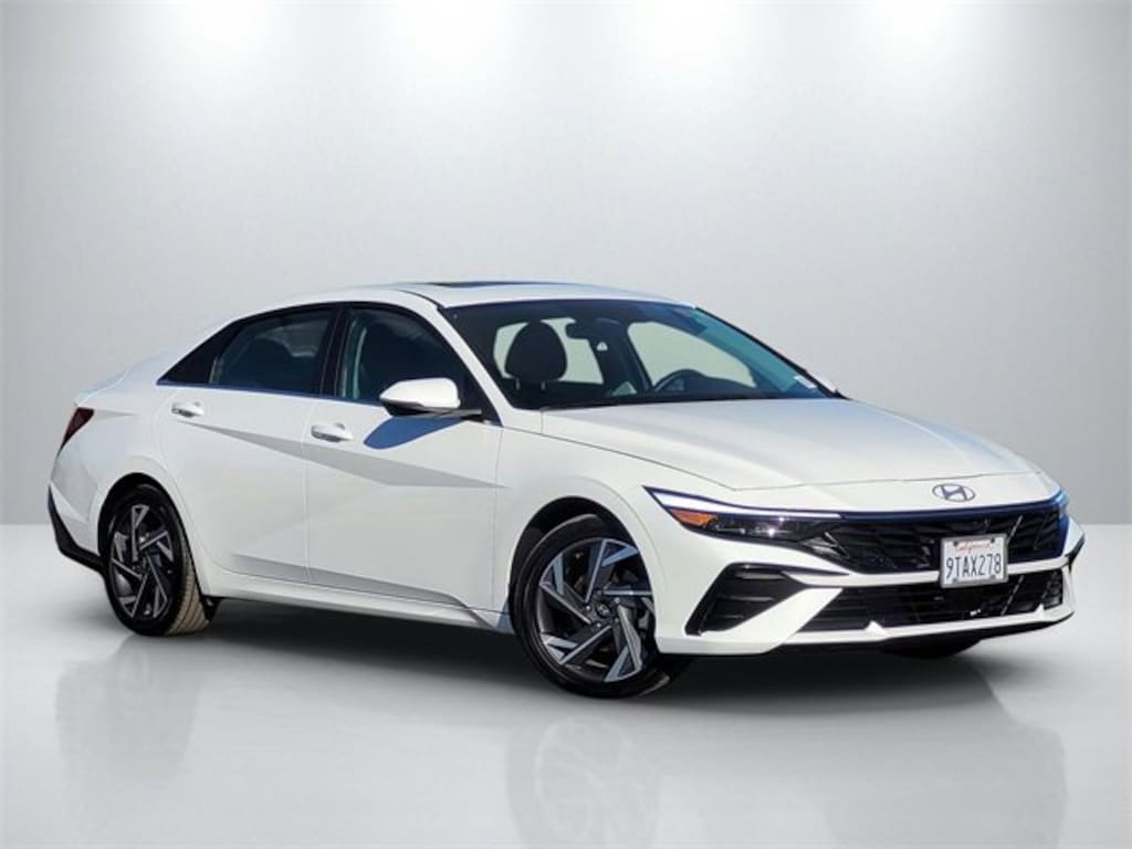Used 2025 Hyundai Elantra Hybrid Limited Sedan